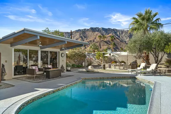 554 E Glen CIR, Palm Springs, CA 92262