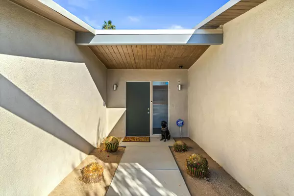 Palm Springs, CA 92262,554 E Glen CIR