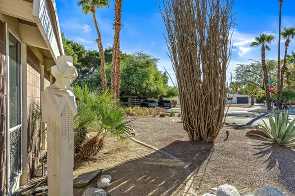 Palm Springs, CA 92262,554 E Glen CIR