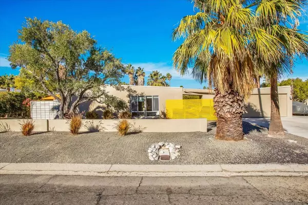 566 E Lindsey DR, Palm Springs, CA 92262