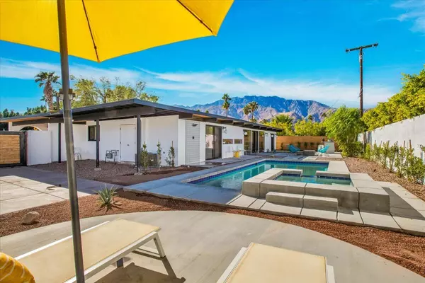 2788 E Via Escuela, Palm Springs, CA 92262