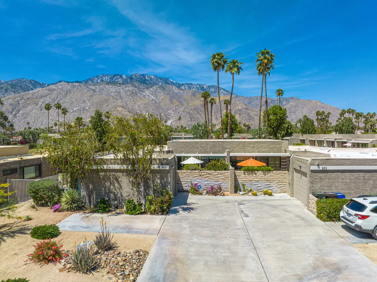 Palm Springs, CA 92262,867 N Cerritos DR