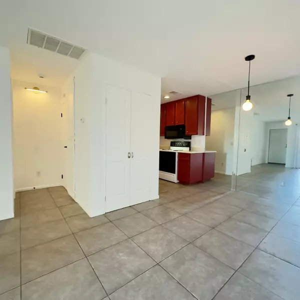 Palm Springs, CA 92262,675 N Los Felices CIR #108