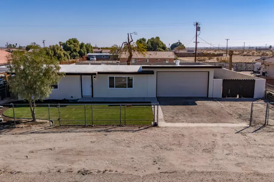 2340 Sand Quill AVE, Thermal, CA 92274