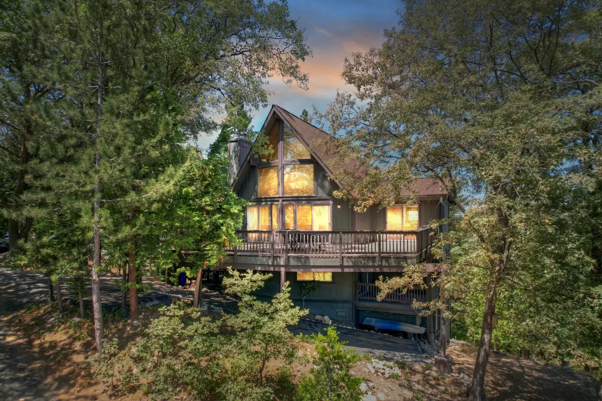 Lake Arrowhead, CA 92352,273 Shasta DR