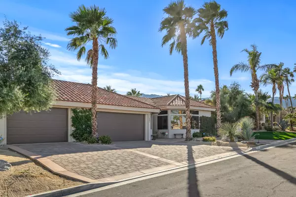 Palm Desert, CA 92260,72687 Spyglass LN