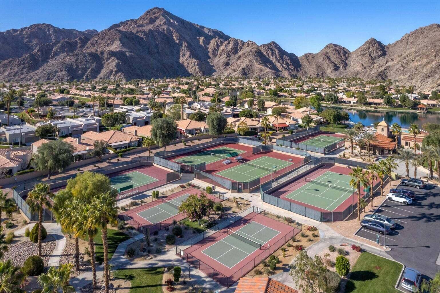La Quinta, CA 92253,48121 Calle Seranas