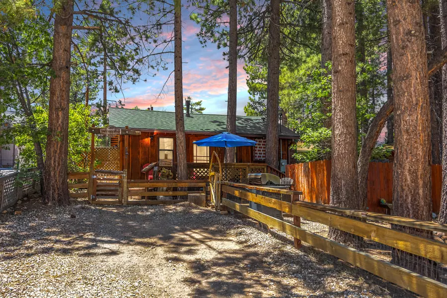 40114 Esterly LN, Big Bear Lake, CA 92315