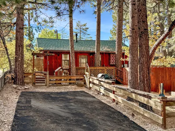 40114 Esterly LN, Big Bear Lake, CA 92315