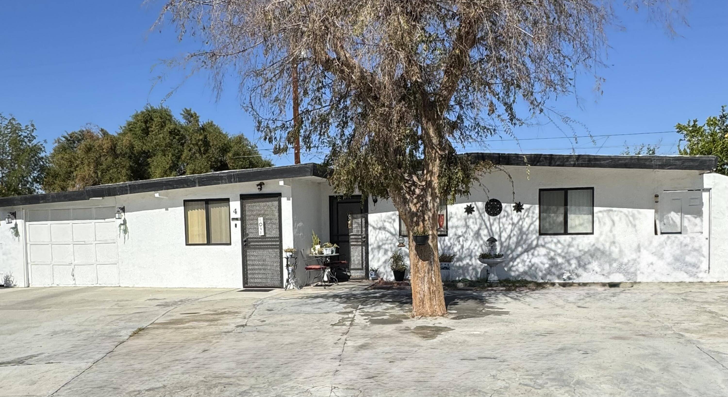 4 Karlisa CV, Palm Springs, CA 92264