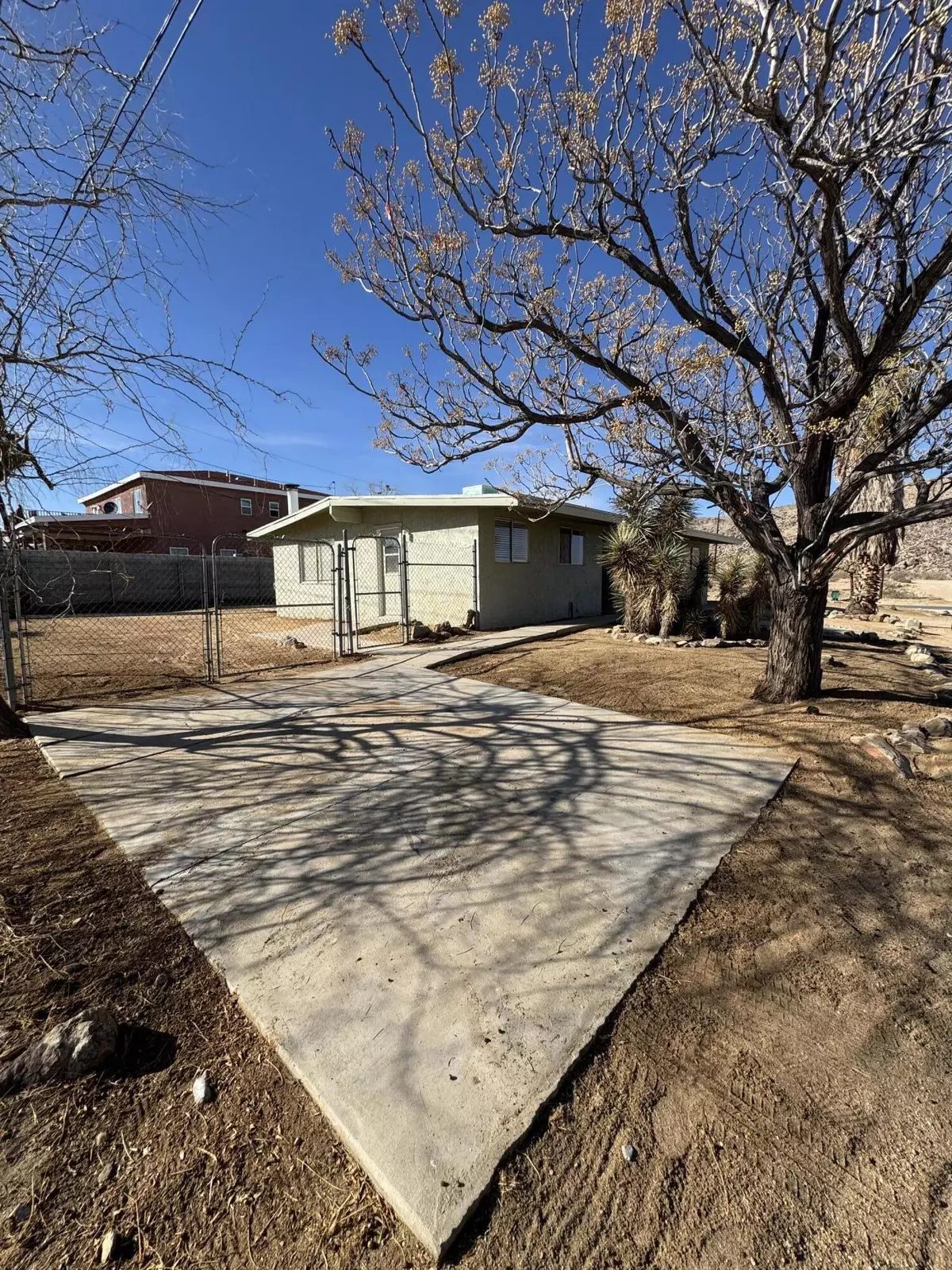 Joshua Tree, CA 92252,5958 El Reposo ST