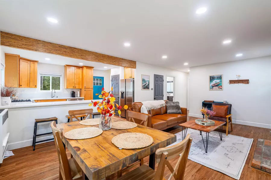 25402 Lodge RD, Idyllwild, CA 92549