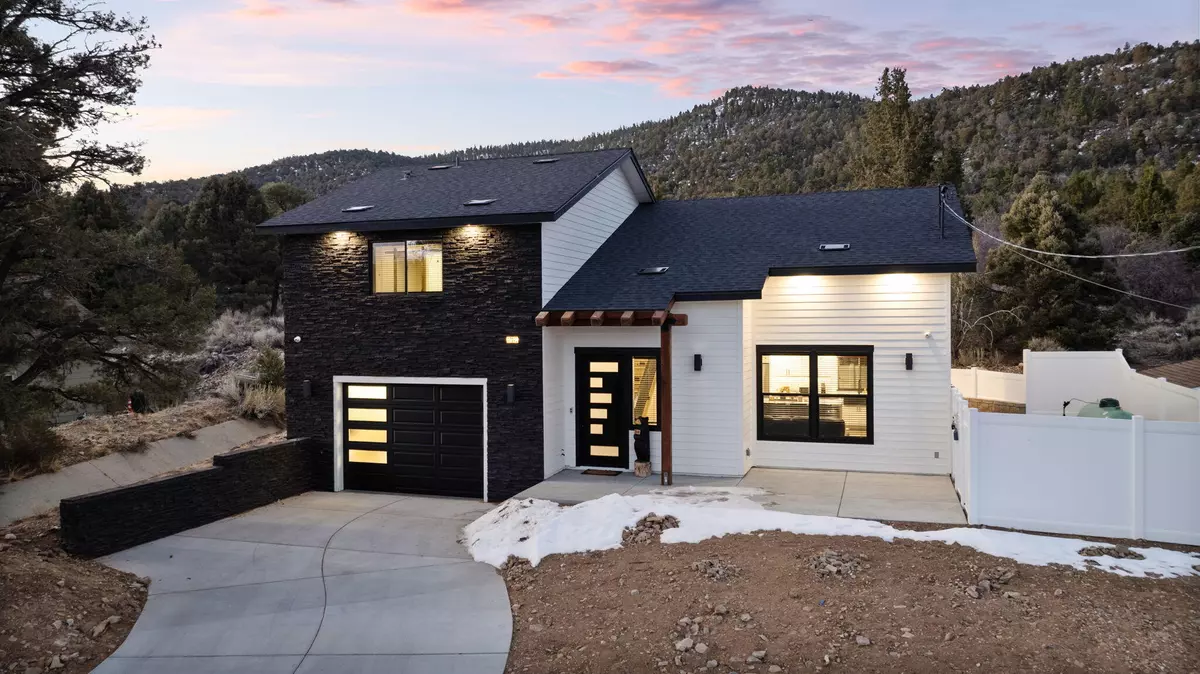 Big Bear City, CA 92314,47145 Skyview DR