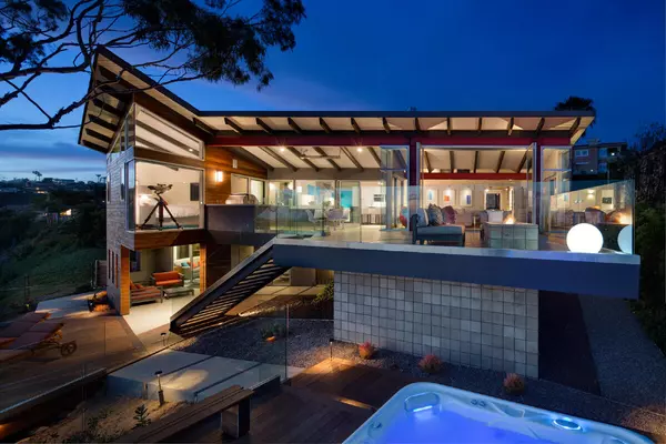 Pacific Beach, CA 92109,5038 Windsor DR