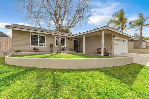 Corona, CA 92882,2345 Avenida Del VISTA