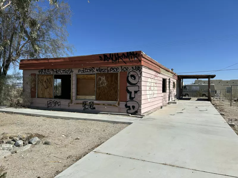 2394 S Marina DR, Thermal, CA 92274