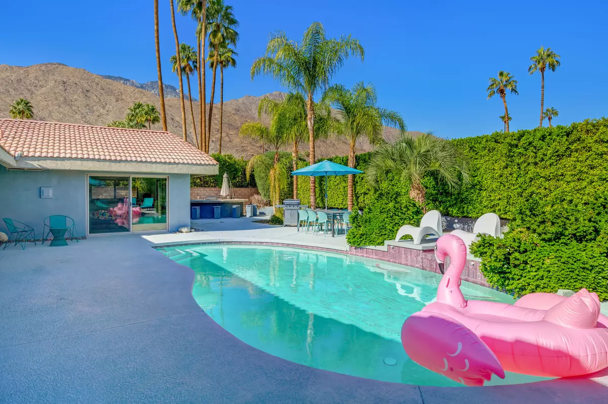 Palm Springs, CA 92264,690 E Sierra WAY