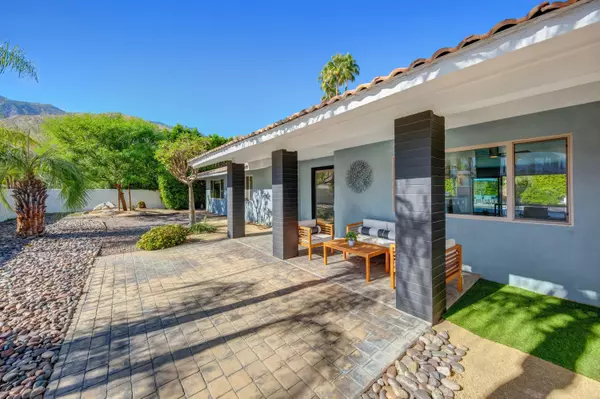 Palm Springs, CA 92264,690 E Sierra WAY