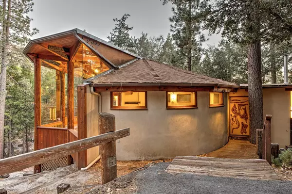 Idyllwild, CA 92549,55283 Pine Crest