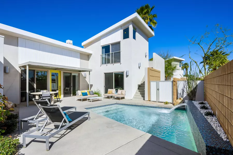 970 Oceo CIR, Palm Springs, CA 92264