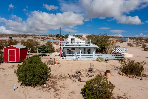 Joshua Tree, CA 92252,66673 Daisy LN