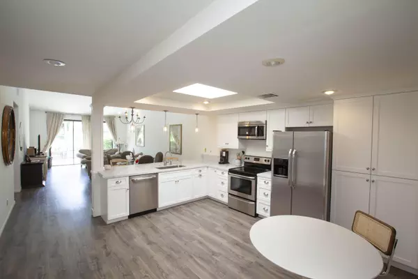 Palm Desert, CA 92211,76131 Impatiens CIR