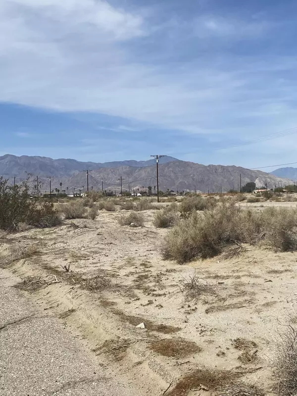 Thermal, CA 92274,1220 Court AVE