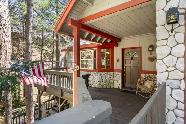 Lake Arrowhead, CA 92352,783 Crown DR