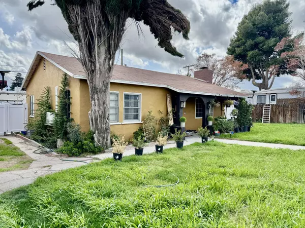 Banning, CA 92220,2356 W Hays ST