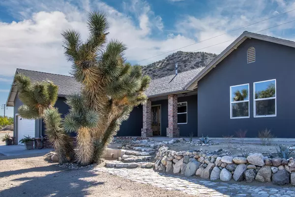 Pioneertown, CA 92268,5626 Mountain View LN