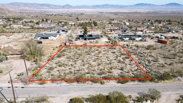 65 Sapphire RD, Lucerne Valley, CA 92356