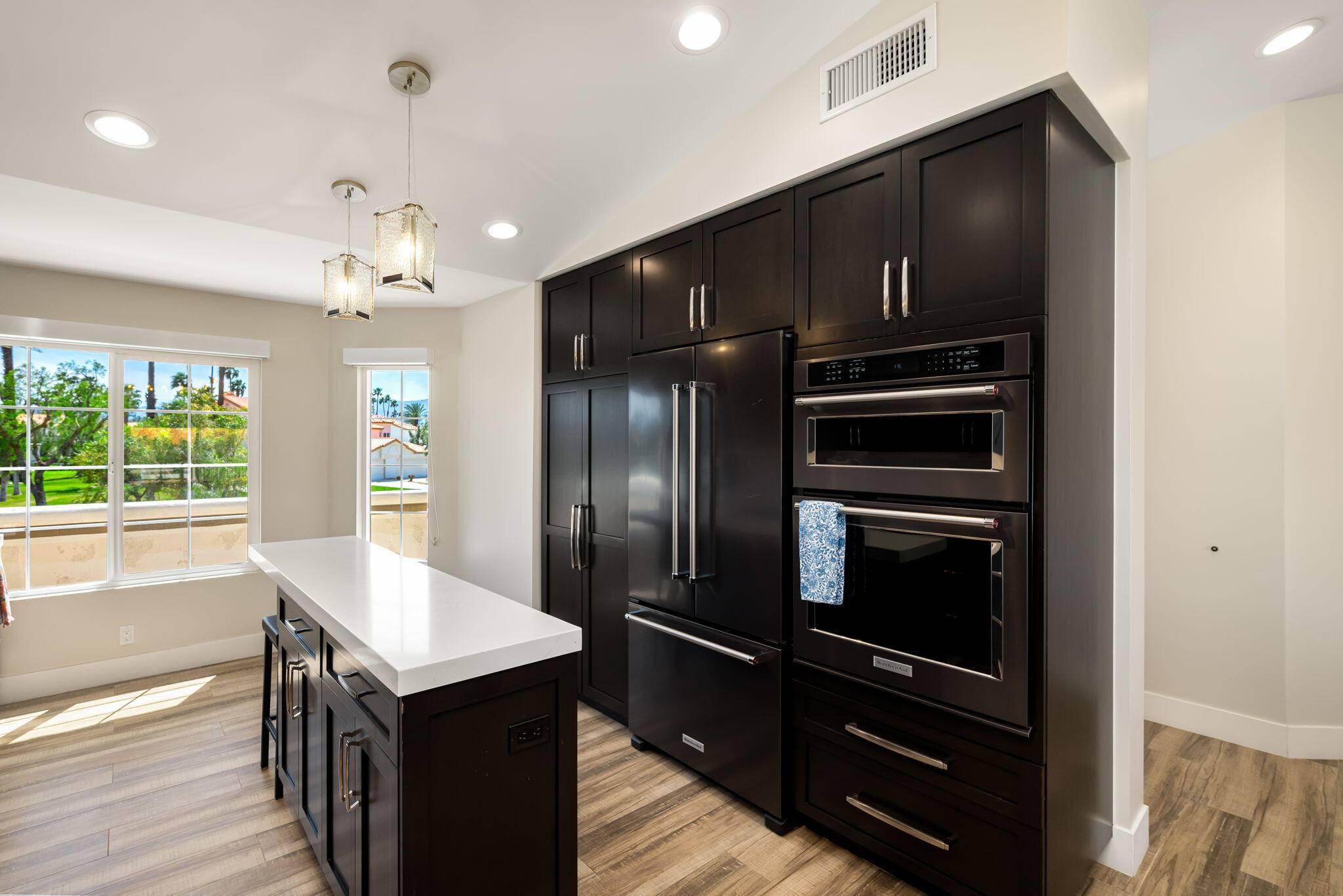 Palm Desert, CA 92211,291 Vista Royale CIR