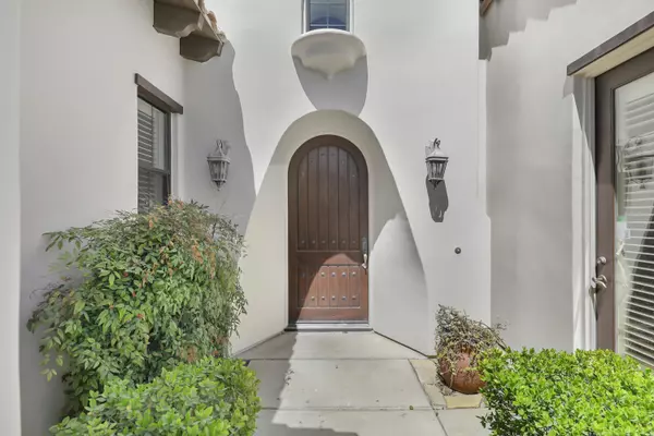 La Quinta, CA 92253,51865 Via Roblada