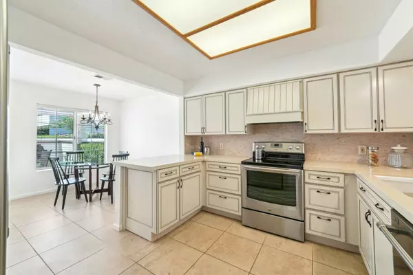 Palm Desert, CA 92211,152 Falls CT