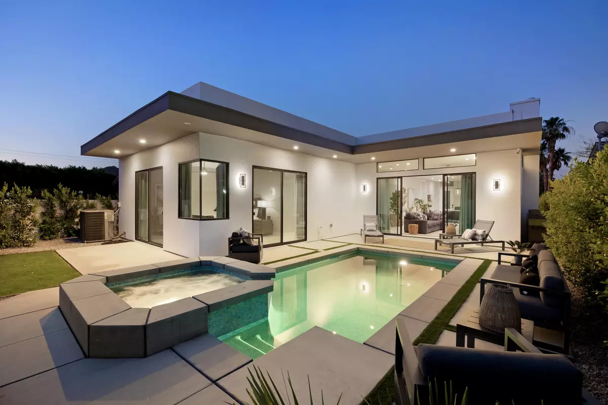 La Quinta, CA 92253,52085 Avenida Cortez