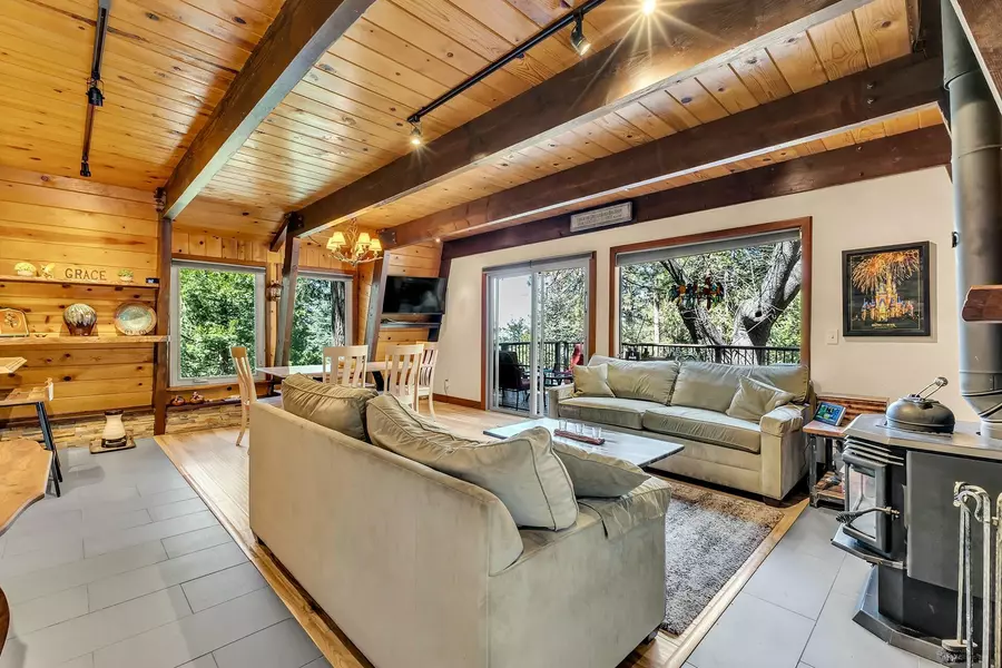 52380 Pine Ridge RD, Idyllwild, CA 92549