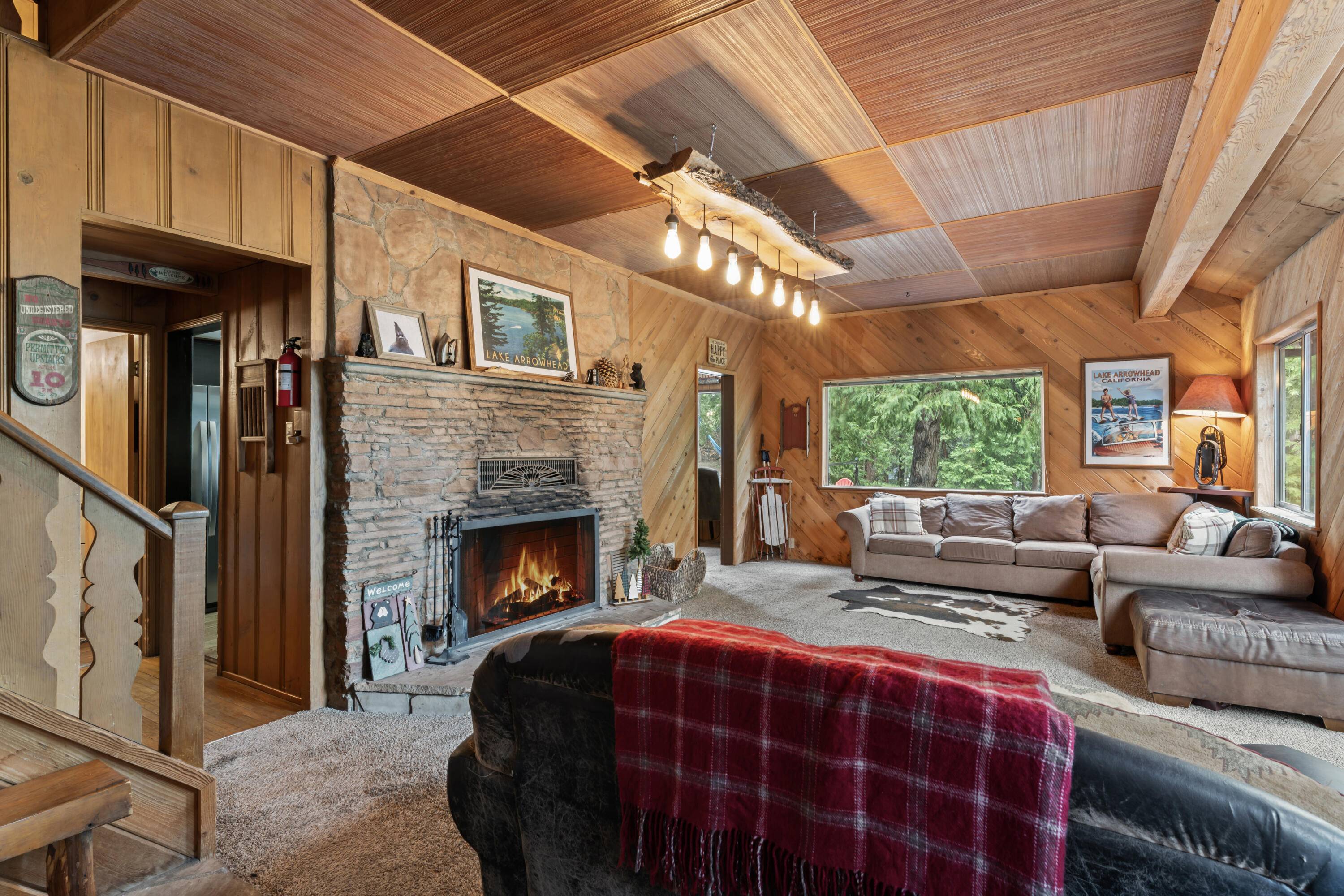 109 Fremont RD, Lake Arrowhead, CA 92352