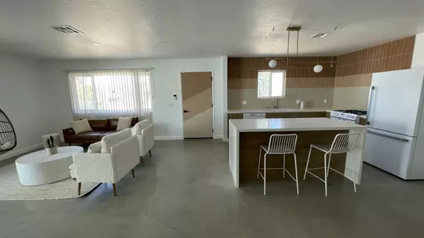 Joshua Tree, CA 92252,61601 Capilla DR