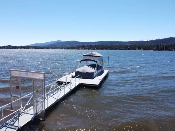 Fawnskin, CA 92333,38634 N Shore DR