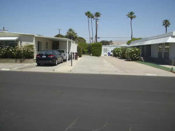 Thousand Palms, CA 92276,32886 Saint Andrews DR