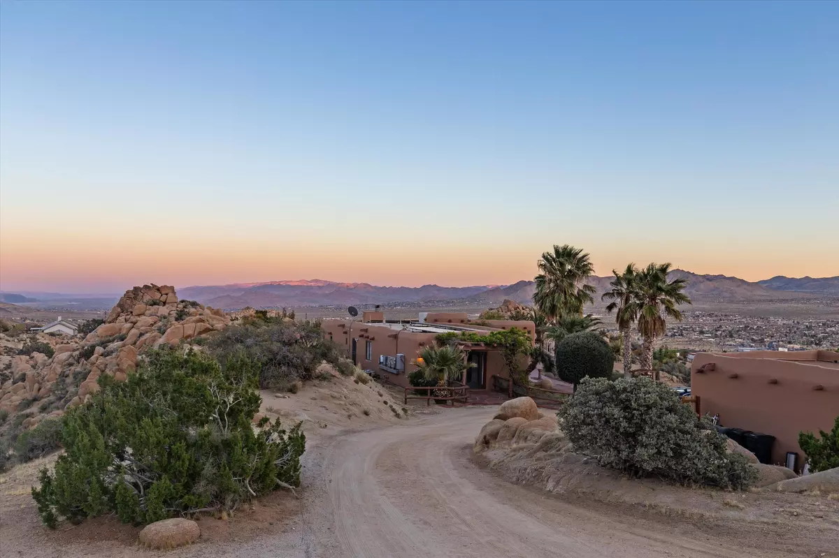 Yucca Valley, CA 92284,57581 Buena Suerte RD