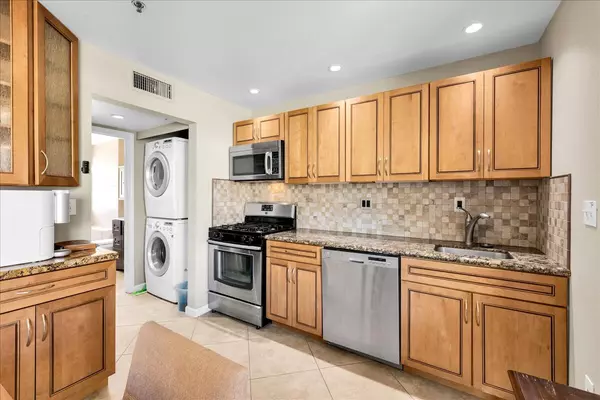 Palm Springs, CA 92262,1555 N Chaparral RD #328