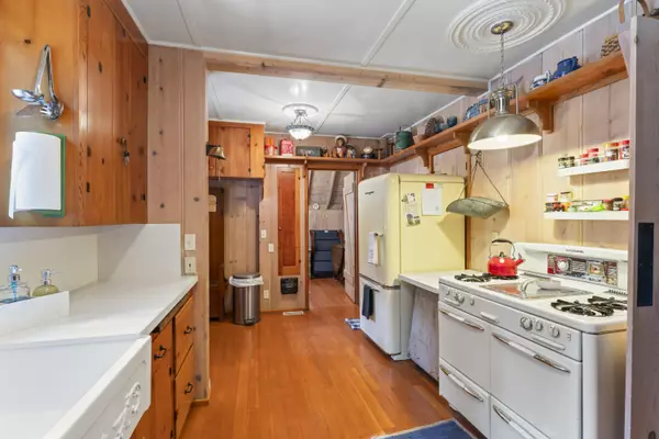 Lake Arrowhead, CA 92352,163 Bret Harte RD