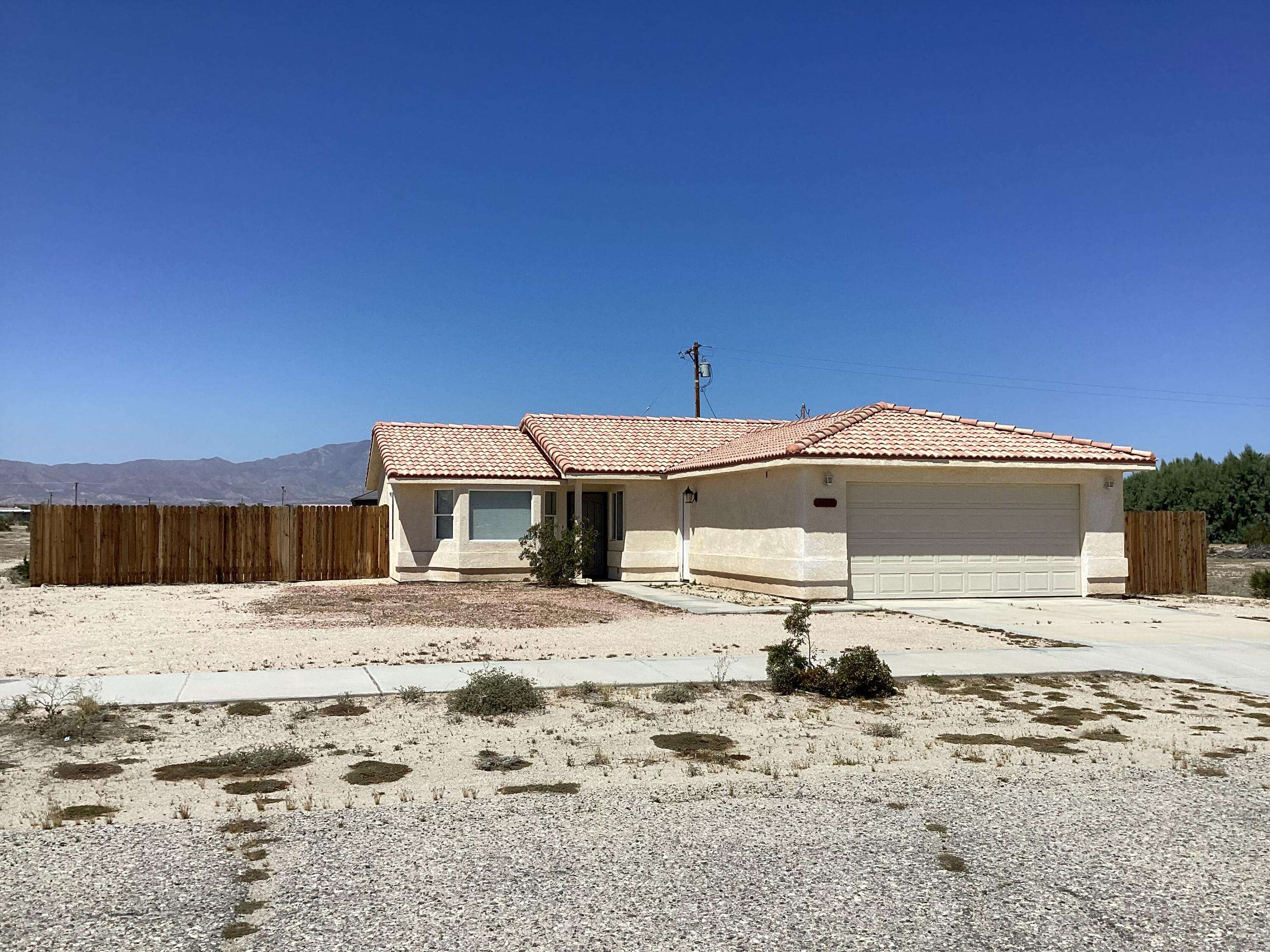2319 Shore Isle AVE, Thermal, CA 92274