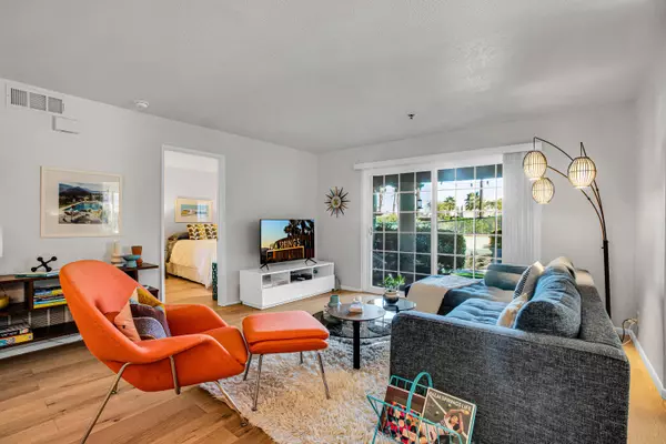 2700 Lawrence Crossley RD #68,  Palm Springs,  CA 92264
