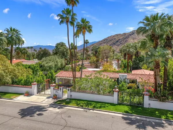 Palm Springs, CA 92262,435 W Vereda Sur