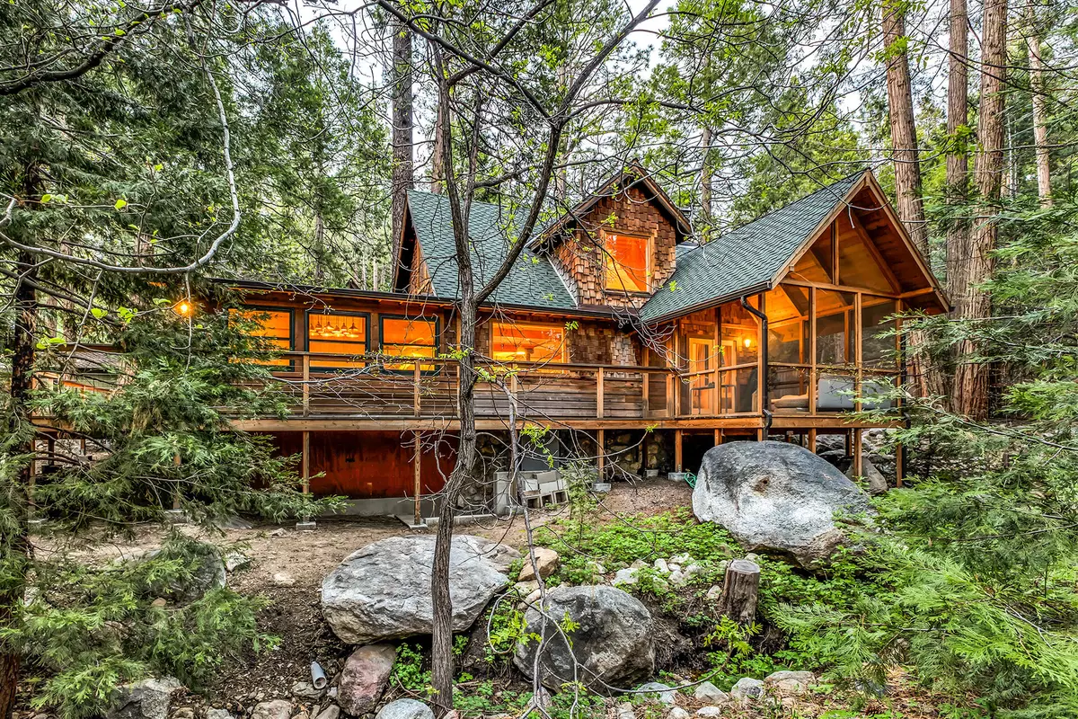 Idyllwild, CA 92549,26299 Tahquitz DR