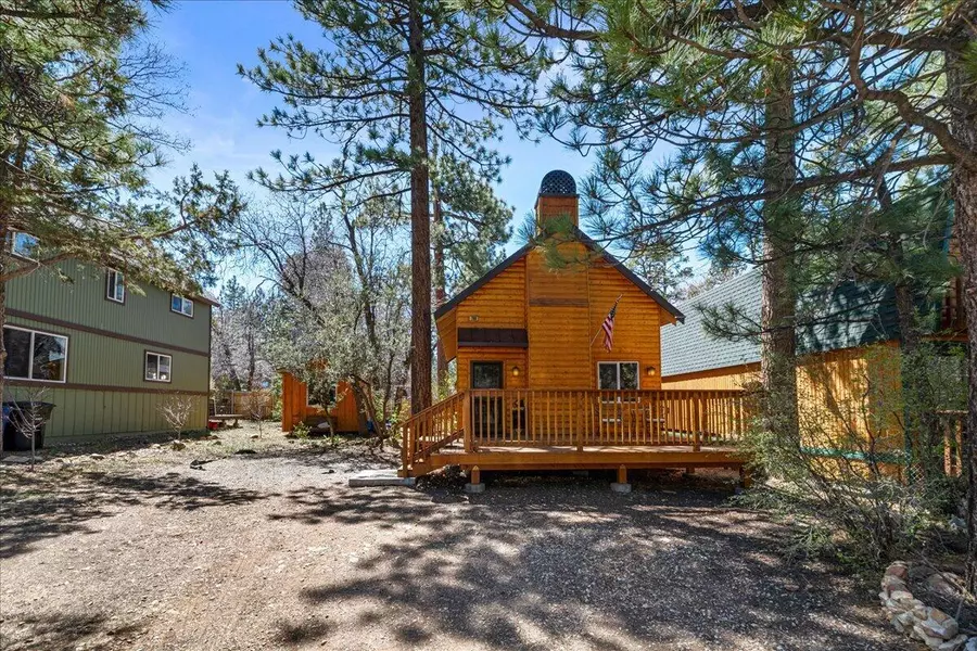 788 Imperial AVE, Sugarloaf, CA 92386