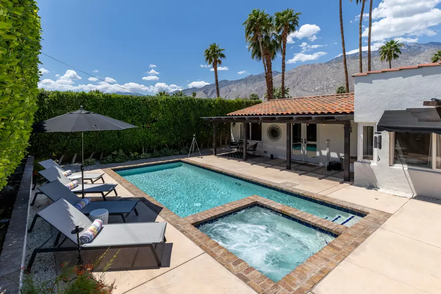 524 N Hermosa DR, Palm Springs, CA 92262