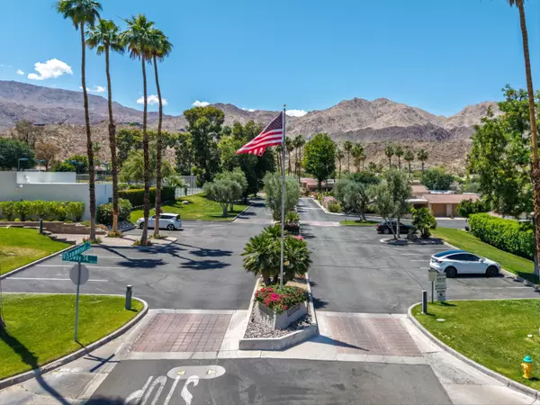 Palm Desert, CA 92260,72418 Sommerset DR